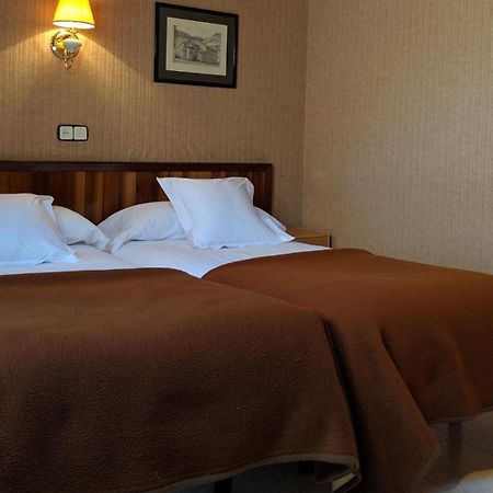 Hostal Talabart Лес Экстерьер фото