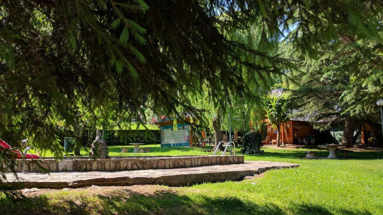 Hostal Talabart Лес Экстерьер фото