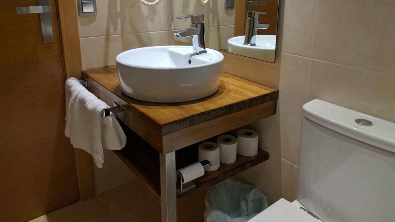 Hostal Talabart Лес Экстерьер фото