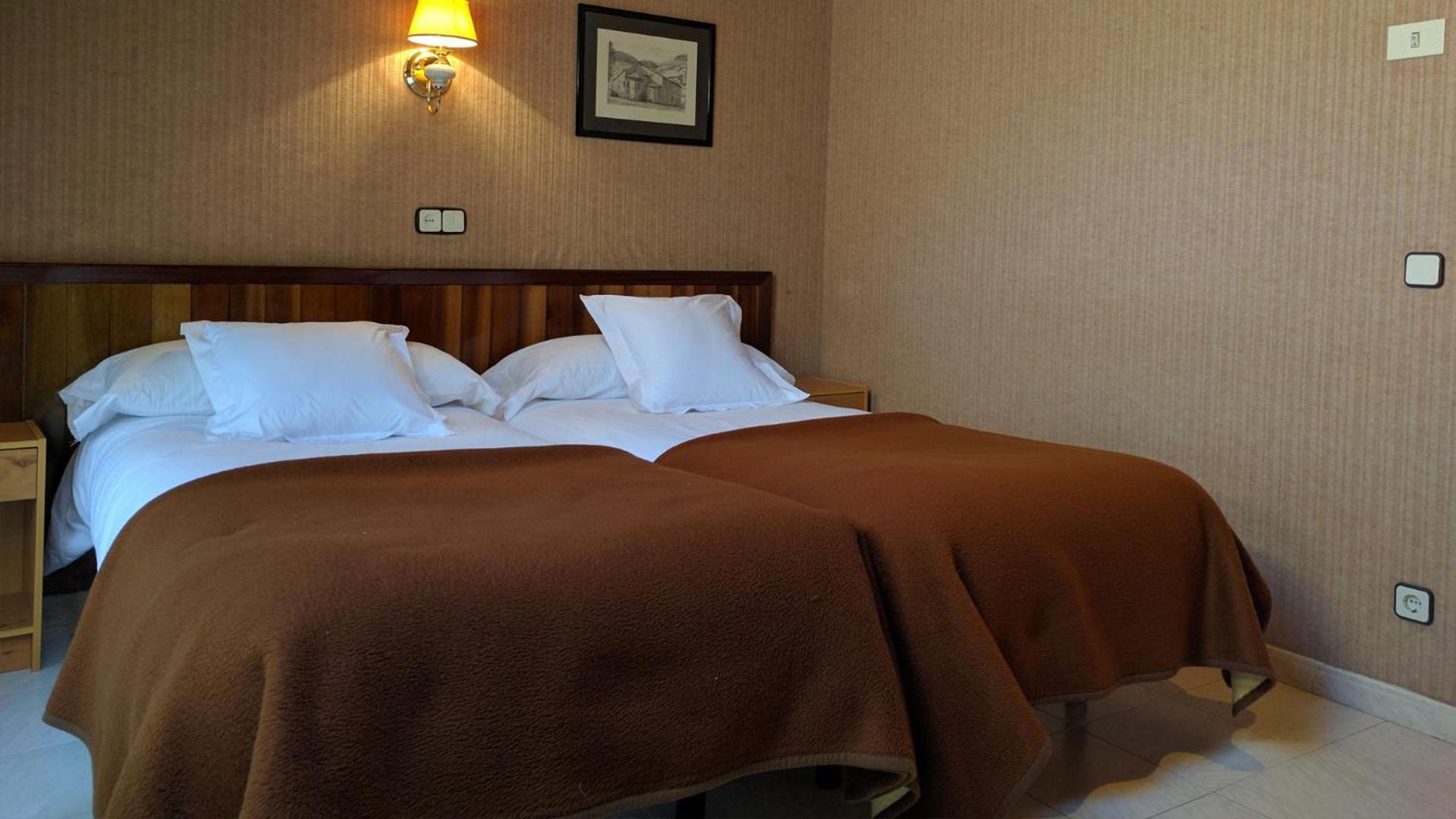 Hostal Talabart Лес Экстерьер фото